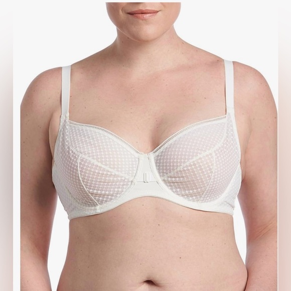 Playtex Other - Playtex White Underwire Bra with Adjustable Straps love my curves #1